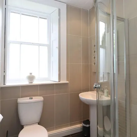 Bethby Beck At The Lairbeck דירה